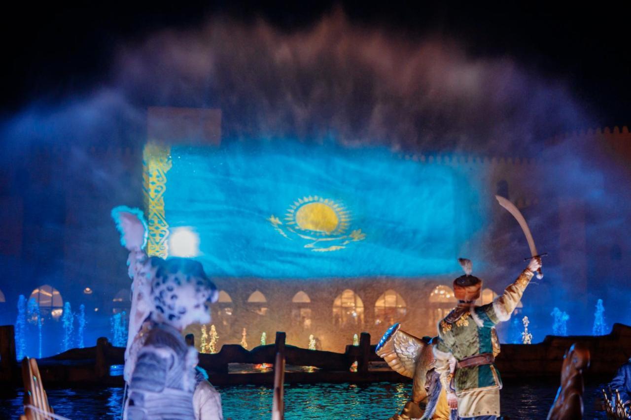 Karavansaray Turkistan Harbour Hotel -Flying Theatre Access ภายนอก รูปภาพ The flag of Kazakhstan