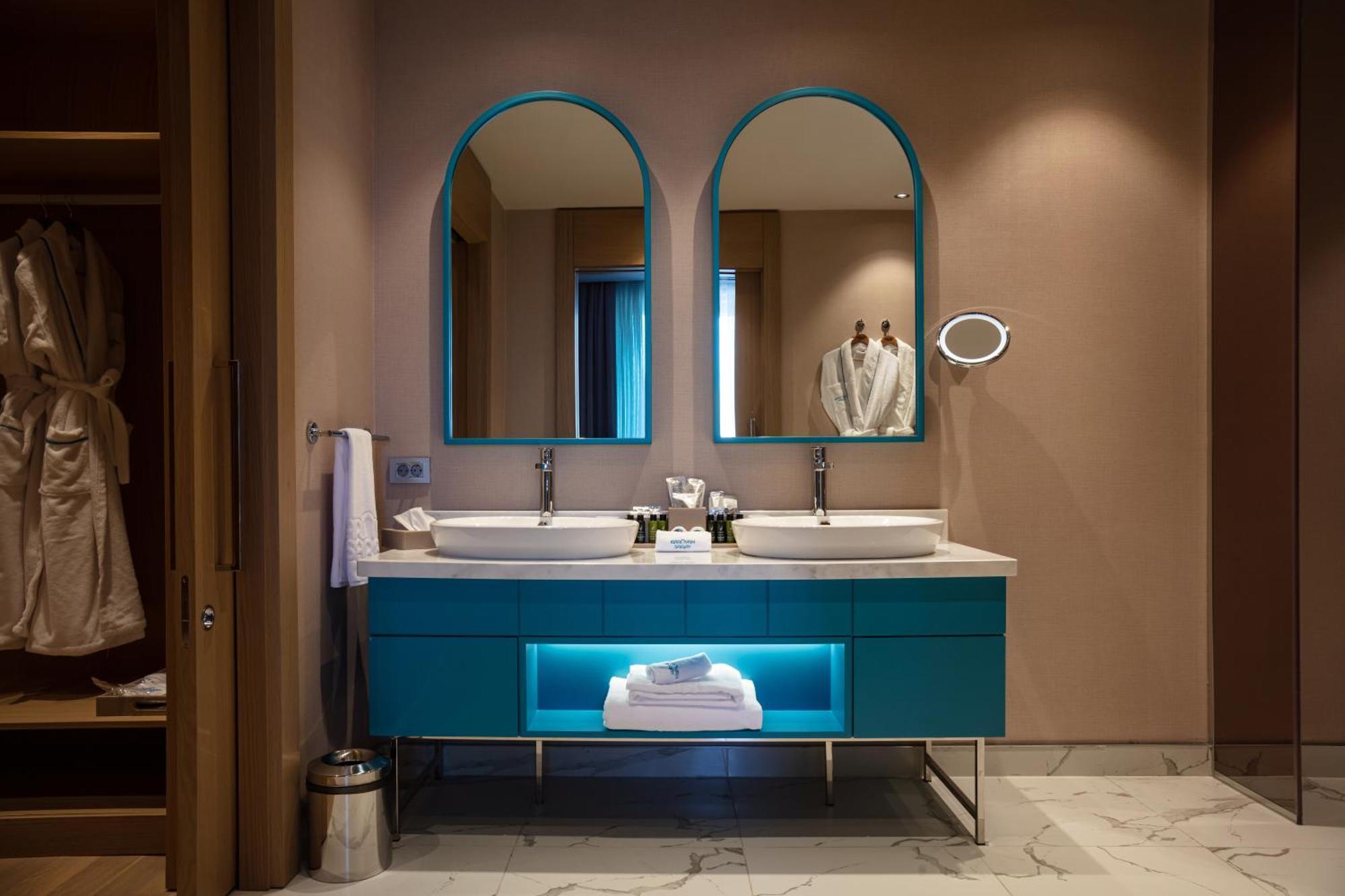 Karavansaray Turkistan Harbour Hotel -Flying Theatre Access ภายนอก รูปภาพ Bathroom